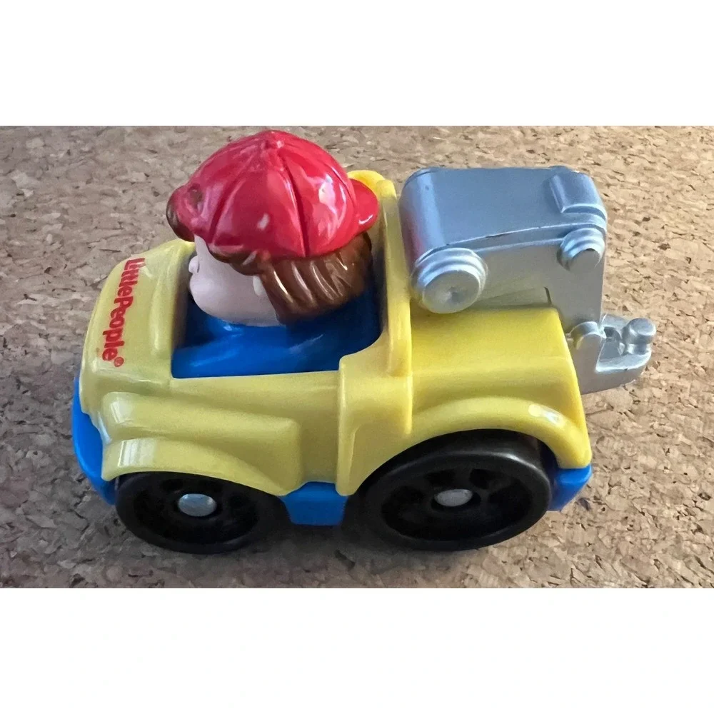 Fisher-Price‎ Little People Wheelies 2009 Tow Truck Yellow Good Rescue Vehicle